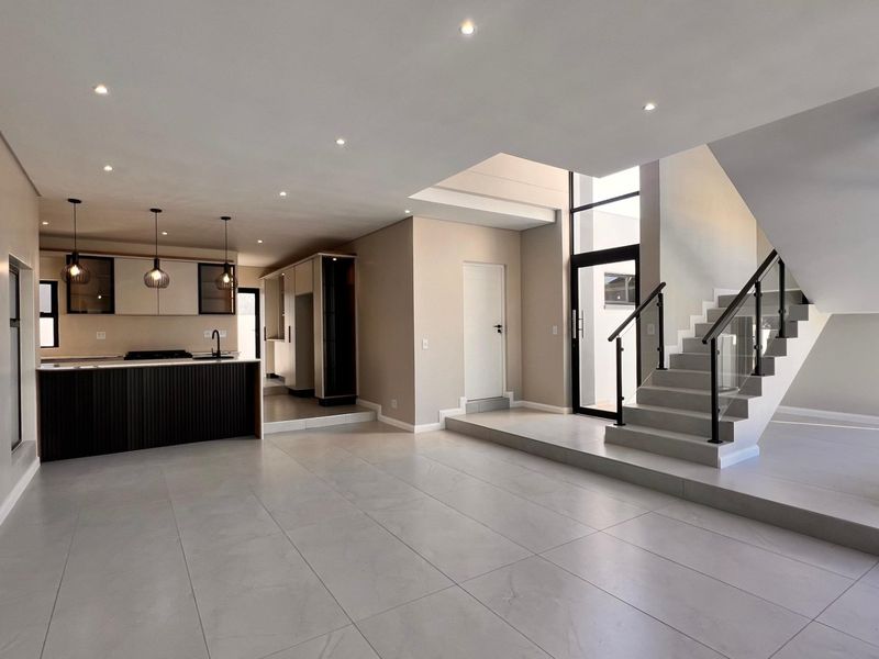 Signature Family Home | Prime Corner Stand | Pool | PJ Lounge | Enclosed Entertainment - Photo 4