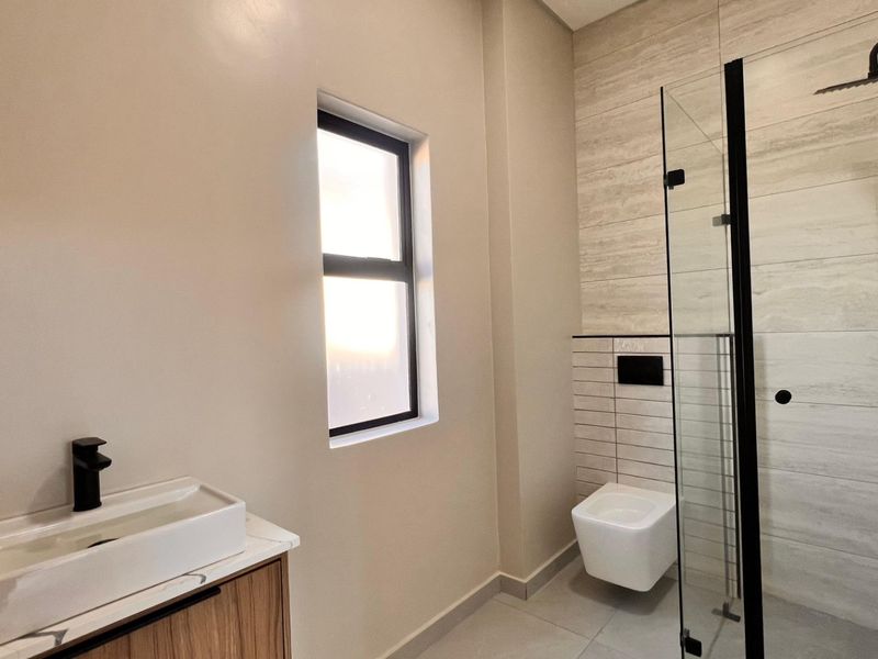 Signature Family Home | Prime Corner Stand | Pool | PJ Lounge | Enclosed Entertainment - Photo 8