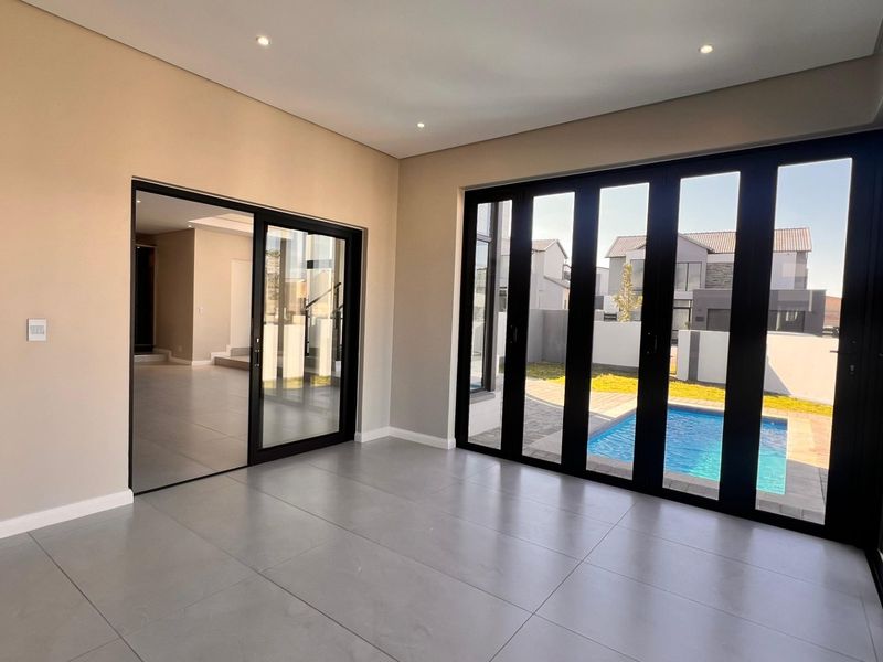 Signature Family Home | Prime Corner Stand | Pool | PJ Lounge | Enclosed Entertainment - Photo 7