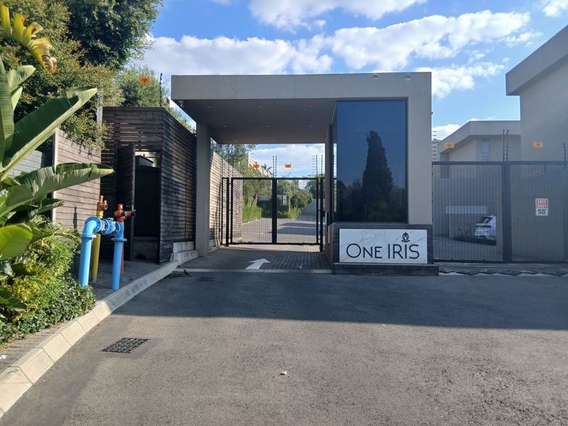 North Facing Stunning Brand New 4 bed 4 bath Cluster Home Corner Unit with backup power and Appliances-No Transfer duties Straight form the Developer-Pet Friendly-Gated Community - Photo 5
