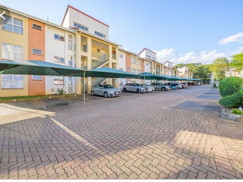 Beautiful two bedroom apartment in the heart of Morningside  - Photo 3