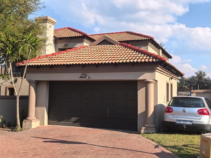 Elegant 3-Bedroom Family Home for Sale in Golden Rose Complex, Halfway Gardens, Midrand - Photo 1