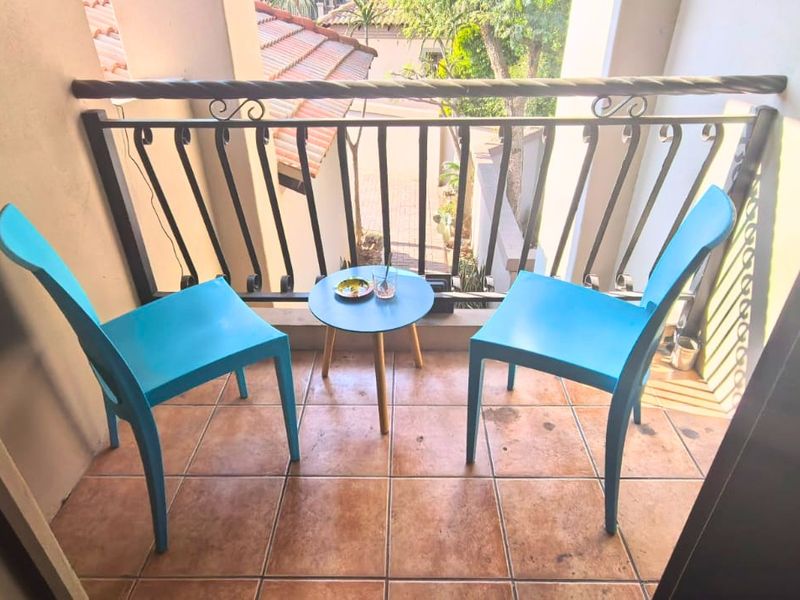 Elegant 3-Bedroom Family Home for Sale in Golden Rose Complex, Halfway Gardens, Midrand - Photo 8