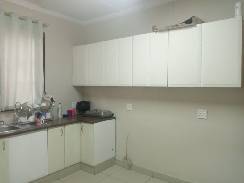 A spacious Double Story family home perfect for Residential or Commercial Space- Fairfield road - Photo 6