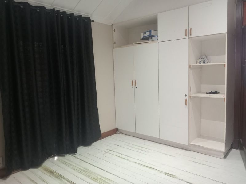 A spacious Double Story family home perfect for Residential or Commercial Space- Fairfield road - Photo 8
