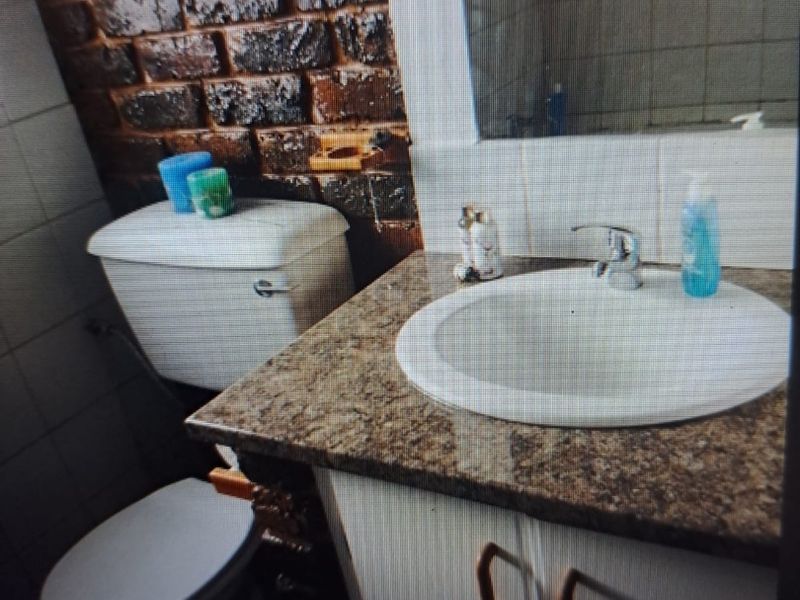 Lovely 2-Bedroom Apartment to Rent  Looking for a peaceful, secure place to call home? This neat and well-maintained 2-bedroom apartment offers comfortable living in a safe and secure environment.    2 Spacious bedrooms Safe and secure property Neat and well-maintained Quiet and peaceful surroundings  Please Note:  No pets allowed No small children Suitable for one single adult or two adults only Preferably tenants 35 years and older  Ideal for mature tenants seeking a quiet and secure lifestyle.  Contact me today to arrange a viewing. Don’t miss out on this lovely apartment - Photo 10