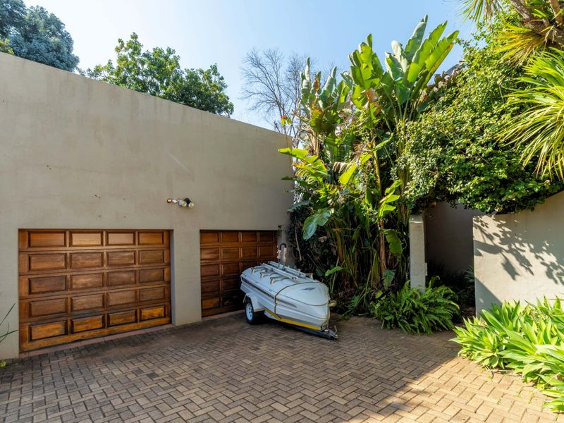 A Sanctuary of Elegance and Tranquility – Spacious 3-Bedroom Family Home to Rent in Prestigious Fairland - Photo 7