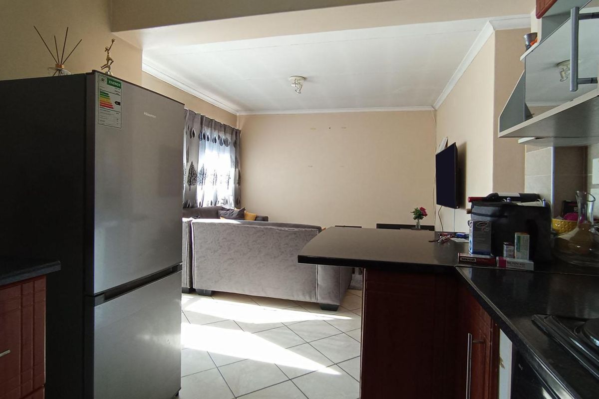 Perfect Starter Home or Investment Opportunity in Noordwyk - Photo 5