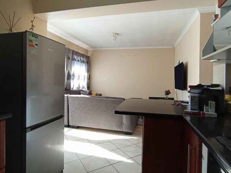 Perfect Starter Home or Investment Opportunity in Noordwyk - Photo 5