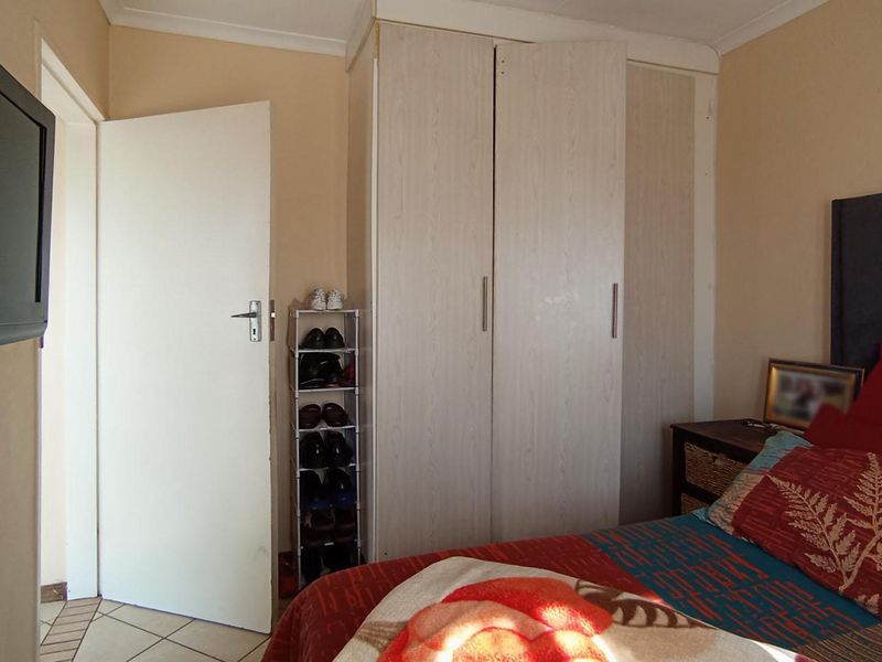 Perfect Starter Home or Investment Opportunity in Noordwyk - Photo 9