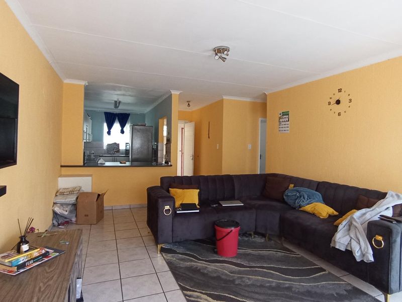 2 Bedroom Apartment with Garage in Parkland Complex - Photo 5