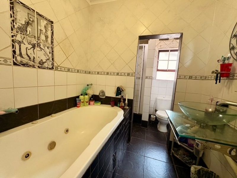 4 Bed House in Cambridge for Sale - Photo 10