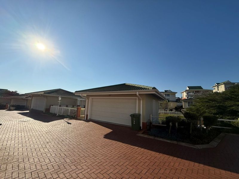 To let in Kindlewood Estate, 3 bedroom pet friendly townhouse. - Photo 2