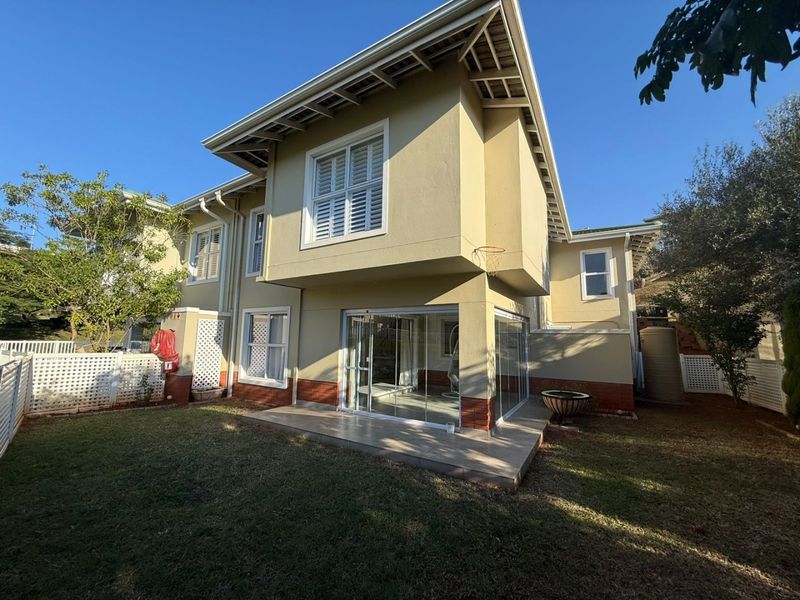 To let in Kindlewood Estate, 3 bedroom pet friendly townhouse. - Photo 1