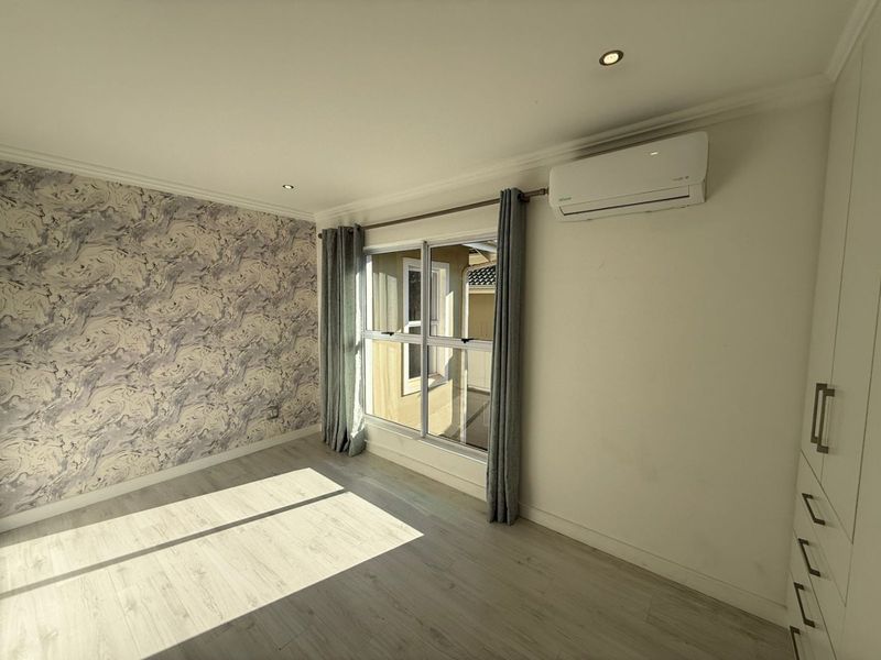 To let in Kindlewood Estate, 3 bedroom pet friendly townhouse. - Photo 9