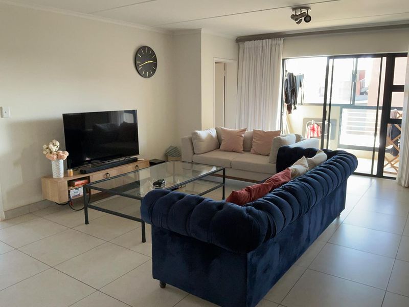Modern Comfort Meets Contemporary Living   - Photo 5