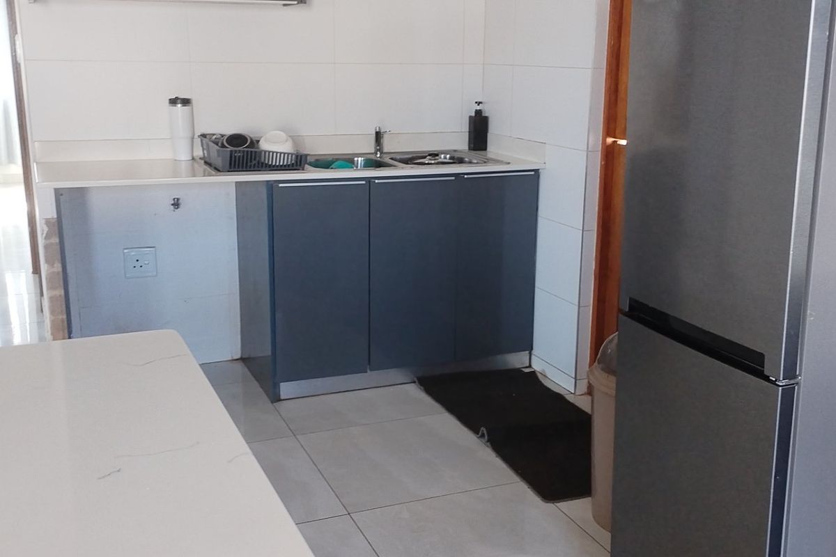 3 Bedroom house available - Photo 3