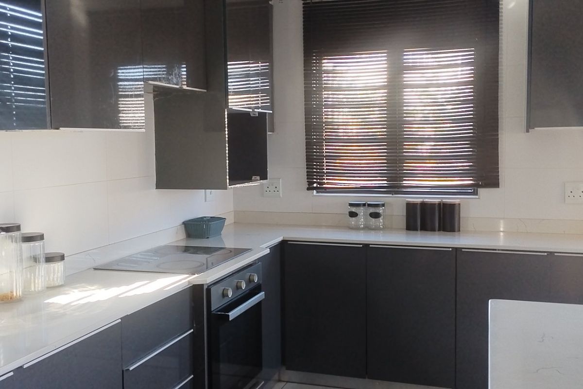 3 Bedroom house available - Photo 2