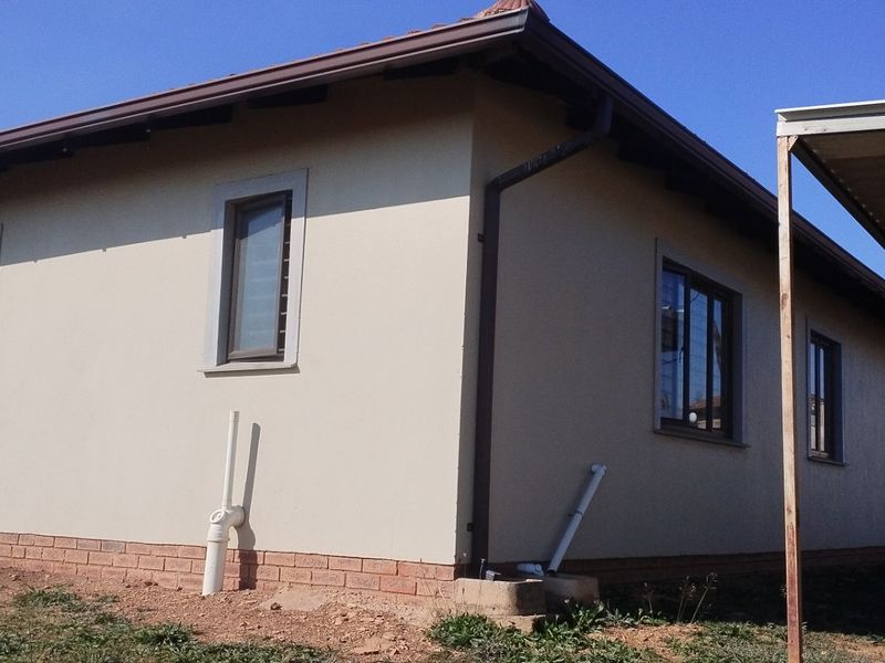 3 Bedroom house available - Photo 7