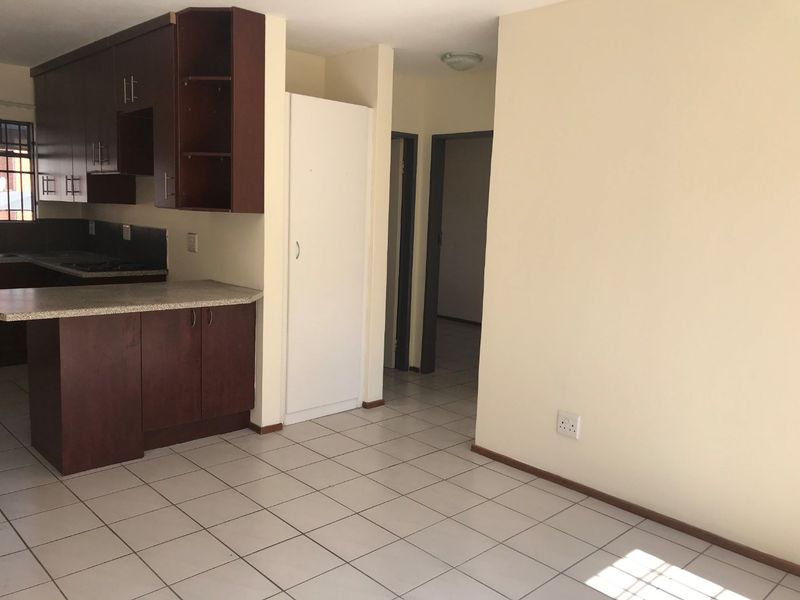 2 Bedroom Apartment For Sale in Amberfield - Photo 6