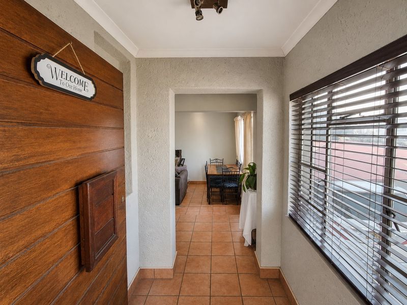 Charming Germiston Home with Cottage! - Photo 2