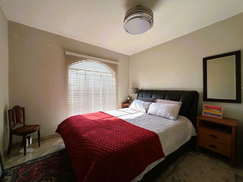 Immaculate 1 Bedroom 1 Bathroom with Loft and big undercover patio - Photo 10