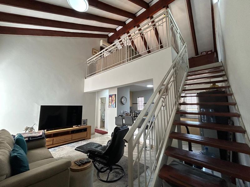 Immaculate 1 Bedroom 1 Bathroom with Loft and big undercover patio - Photo 6