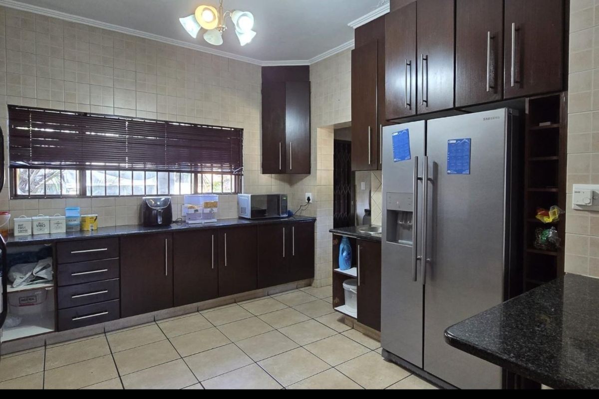 4 Bedroom House for sale in Amberfield - Photo 2