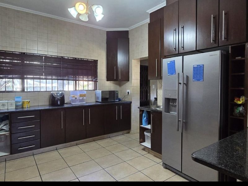 4 Bedroom House for sale in Amberfield - Photo 2