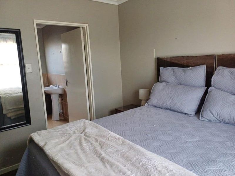 Modern & Affordable Living – Perfect for Young Families or Professionals! - Photo 9
