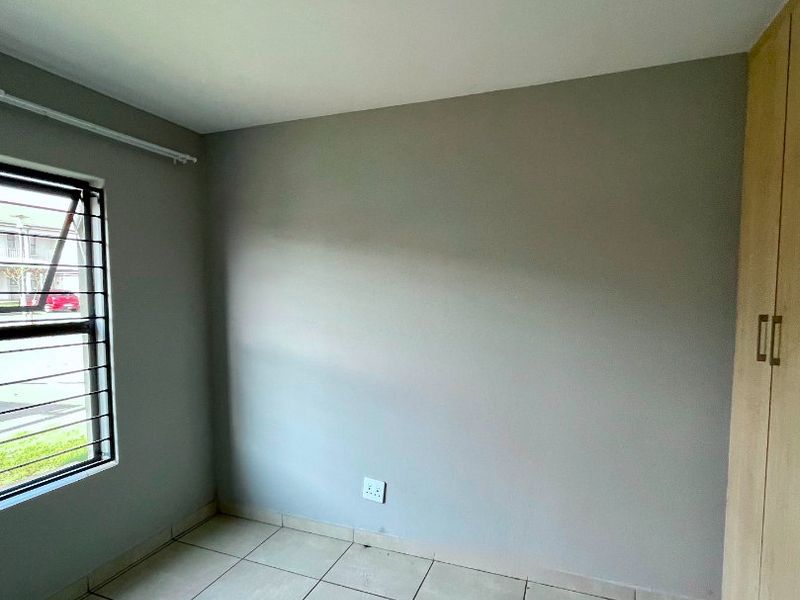FLAT FOR SALE IN LAKEFIELD - Photo 9