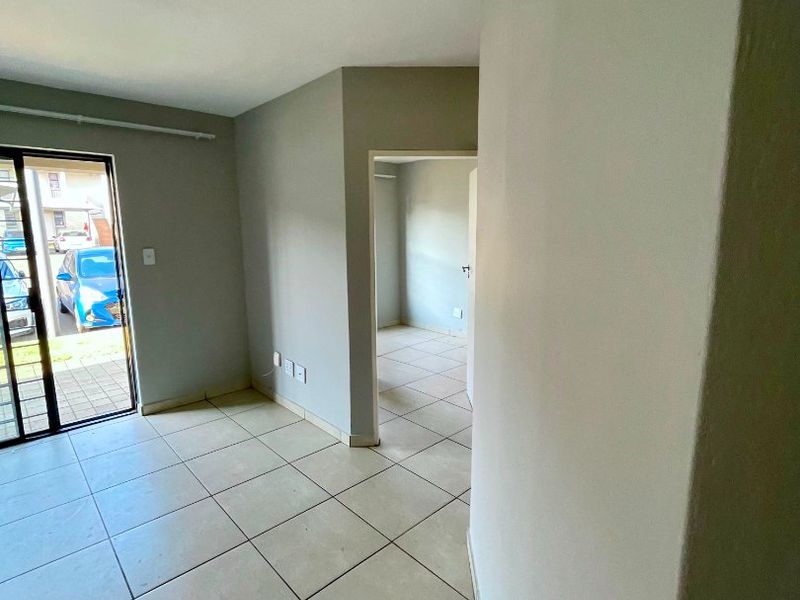 FLAT FOR SALE IN LAKEFIELD - Photo 7