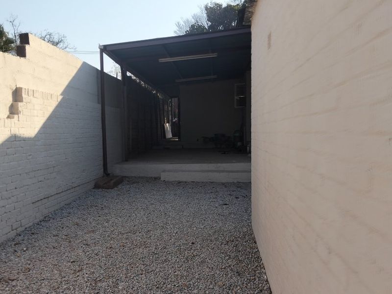 Newly Renovated 5-Bedroom Home with Flatlet in Proclamation Hill | R1,595,000 - Photo 9