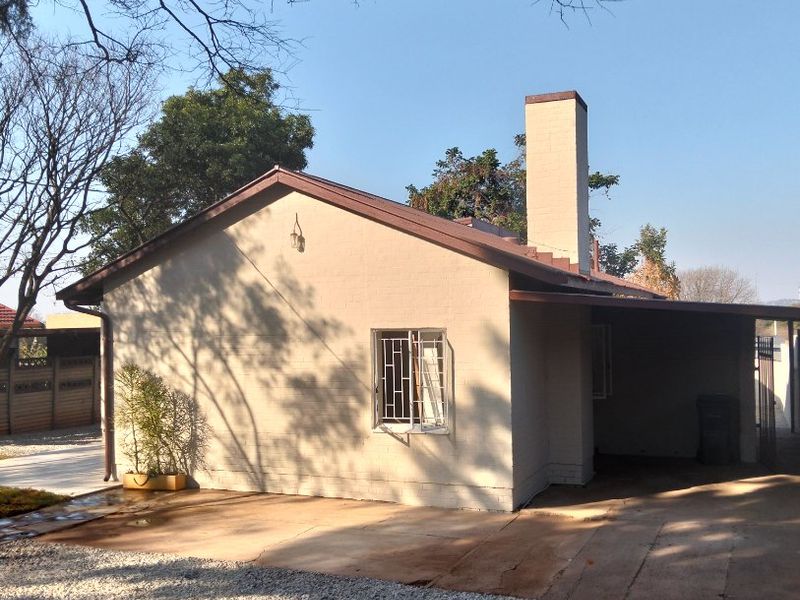 Newly Renovated 5-Bedroom Home with Flatlet in Proclamation Hill | R1,595,000 - Photo 7