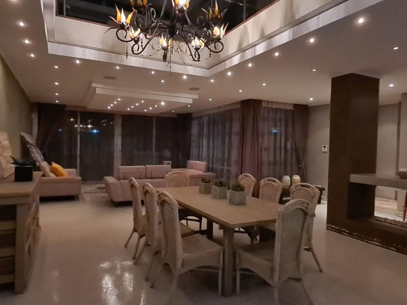 Entertainer's Dream with Uninterrupted Ocean Views - Photo 2