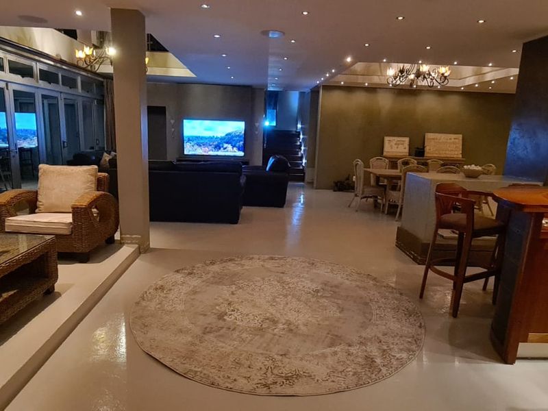 Entertainer's Dream with Uninterrupted Ocean Views - Photo 5