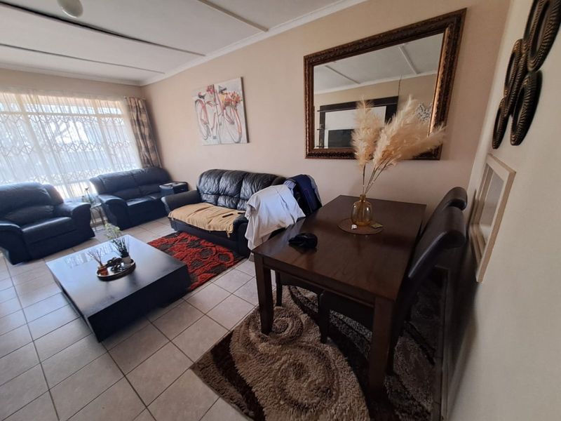 Apartment in Vanderbijlpark - Photo 10