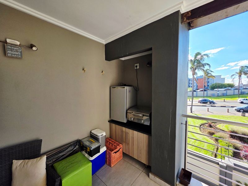 Secure Family Apartment in Edenglen - Photo 2