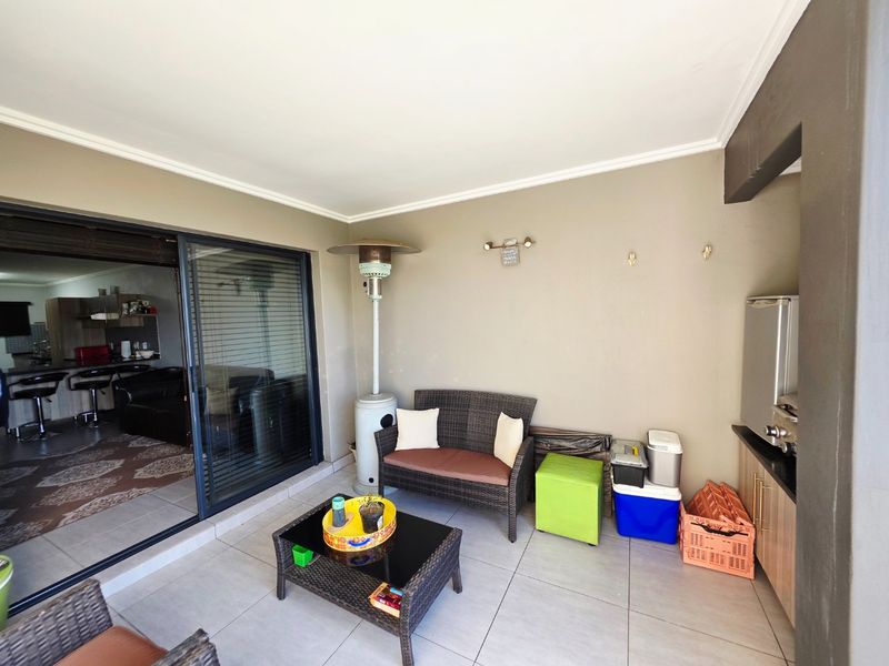 Secure Family Apartment in Edenglen - Photo 3