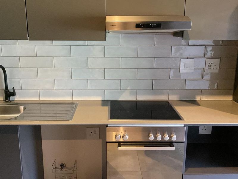 1 bedroom and 1 bathroom available for rental! - Photo 2