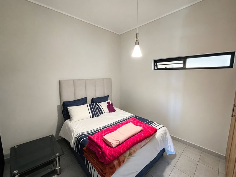 2 bedroom and two bath apartment for rent in Linbro Park - Photo 4