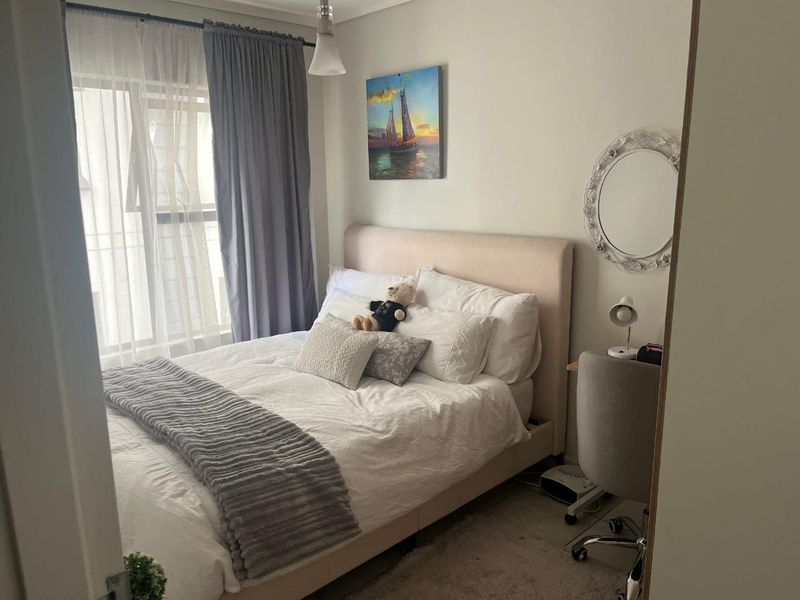 3 bedroom and two bath apartment for rent in Linbro Park - Photo 7