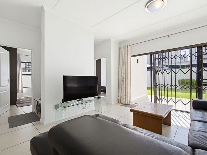 pacious 3-Bedroom Apartment in a Secure Lifestyle Estate – Ideal for Corporate Accommodation - Photo 7