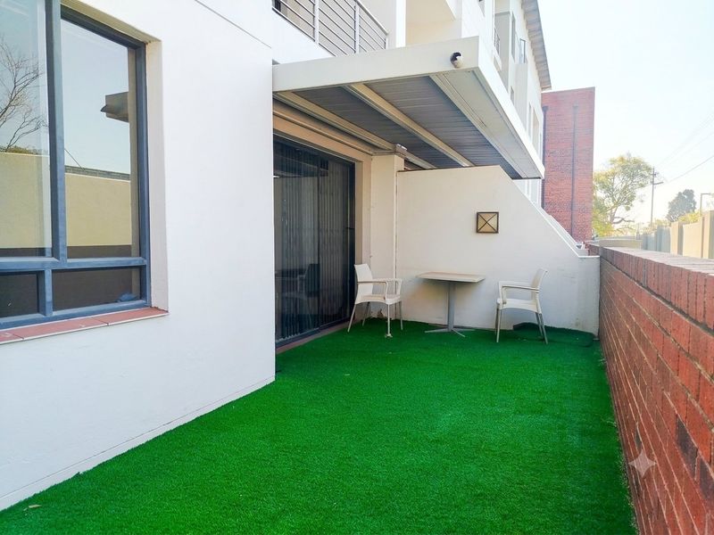 Unlock High-Yield Luxury: Airbnb-Friendly Executive Living at The Cube! - Photo 1