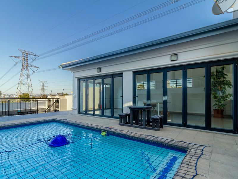 Airbnb-Friendly 2-Bed, 2-Bath Unit at 7 on Middle - Photo 9