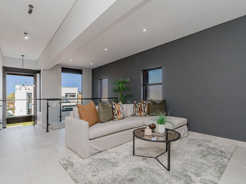 Signature Estate Living with 4 En-Suite Bedrooms, Private Study and Pool - Photo 6
