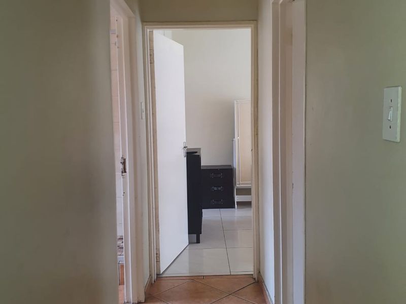 For Sale – Modern 3-Bedroom Townhouse in a Secure Estate - Photo 9