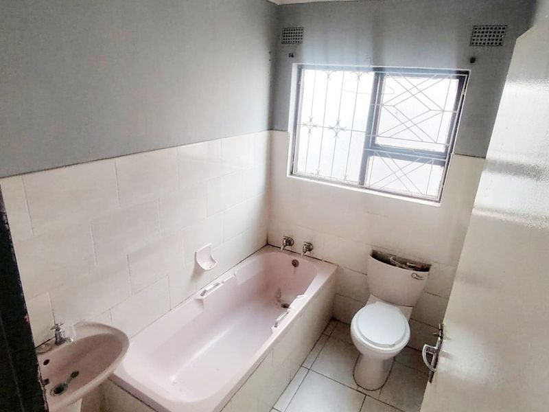3 Bedroom House for Sale in Mdantsane - Photo 2