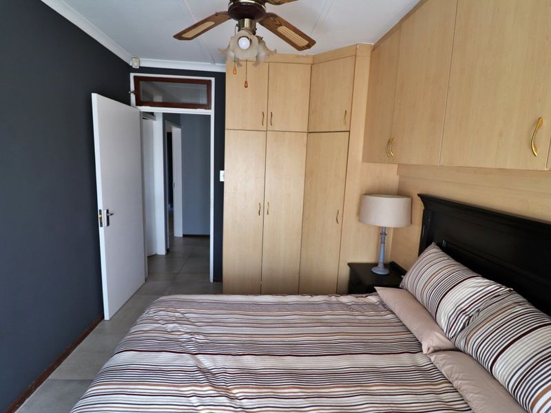 Exquisite 4-Bedroom Family Home for Sale in Klopperpark - Photo 8