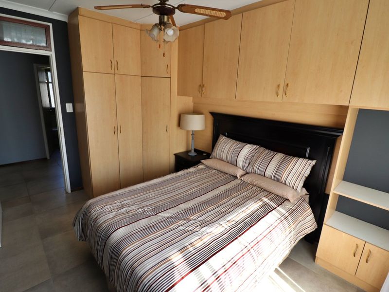 Exquisite 4-Bedroom Family Home for Sale in Klopperpark - Photo 7